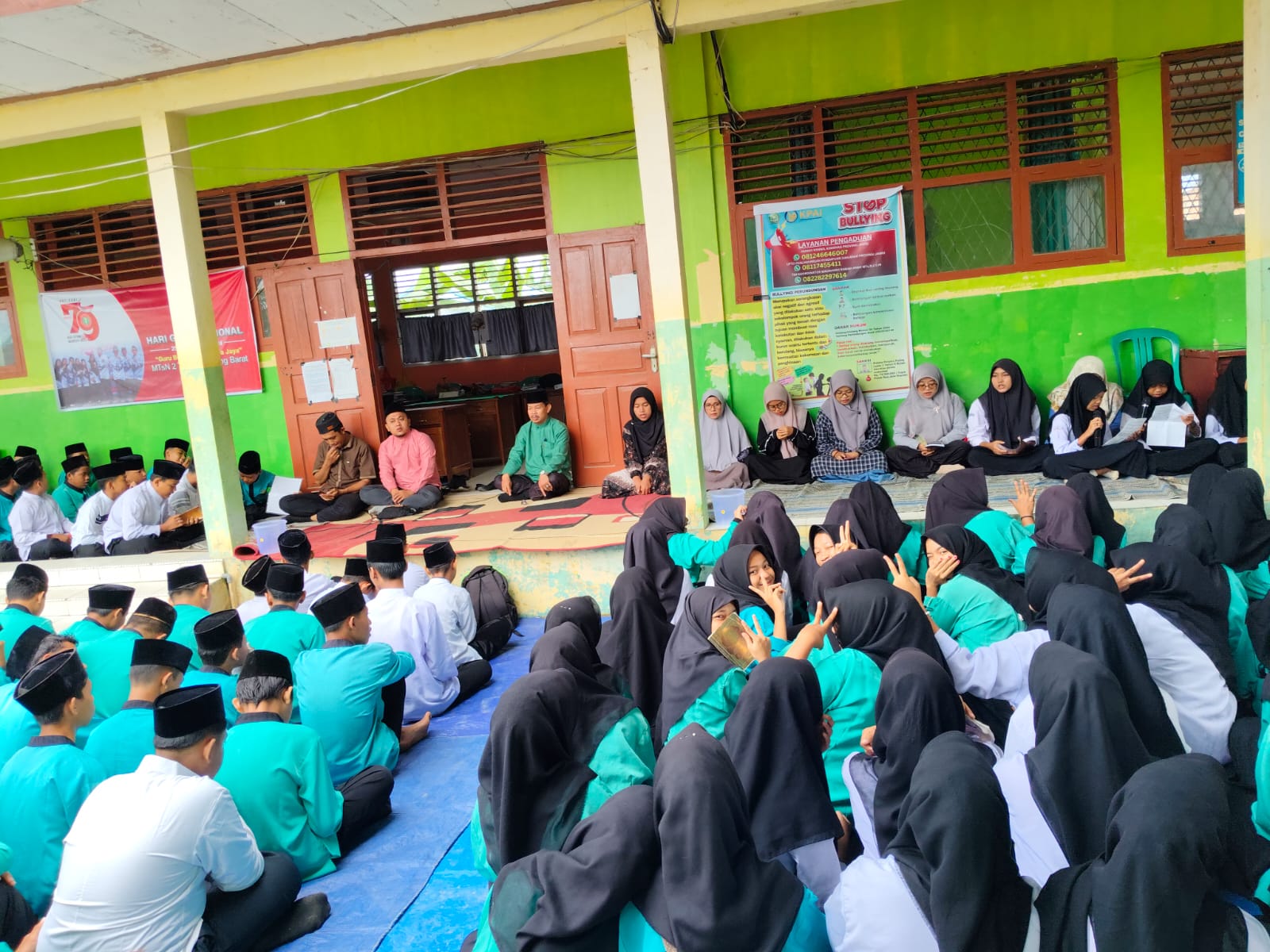 Kegiatan Pembiasaan Keagamaan di Madrasah Tsaawiyah Negeri 2 Tanjung Jabung Barat Kegiatan Pembiasaan Keagamaan di Madrasah Tsaawiyah Negeri 2 Tanjung Jabung Barat