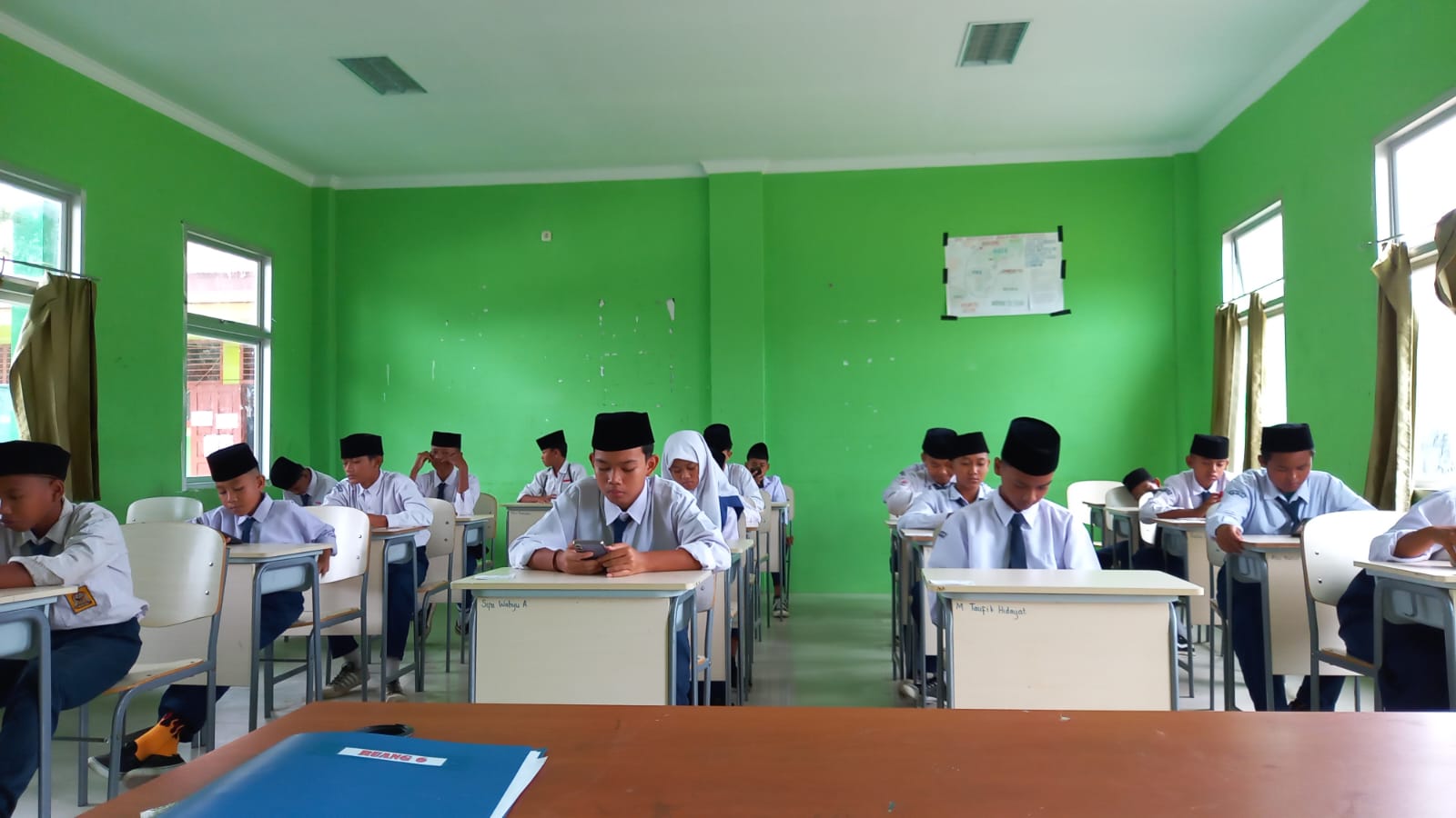 ASESMEN SUMATIF AKHIR SEMESTER (ASAS) GANJIL DI MADRASAH TSANAWIYAH NEGERI 2 TANJUNG JABUNG BARAT ASESMEN SUMATIF AKHIR SEMESTER (ASAS) GANJIL DI MADRASAH TSANAWIYAH NEGERI 2 TANJUNG JABUNG BARAT