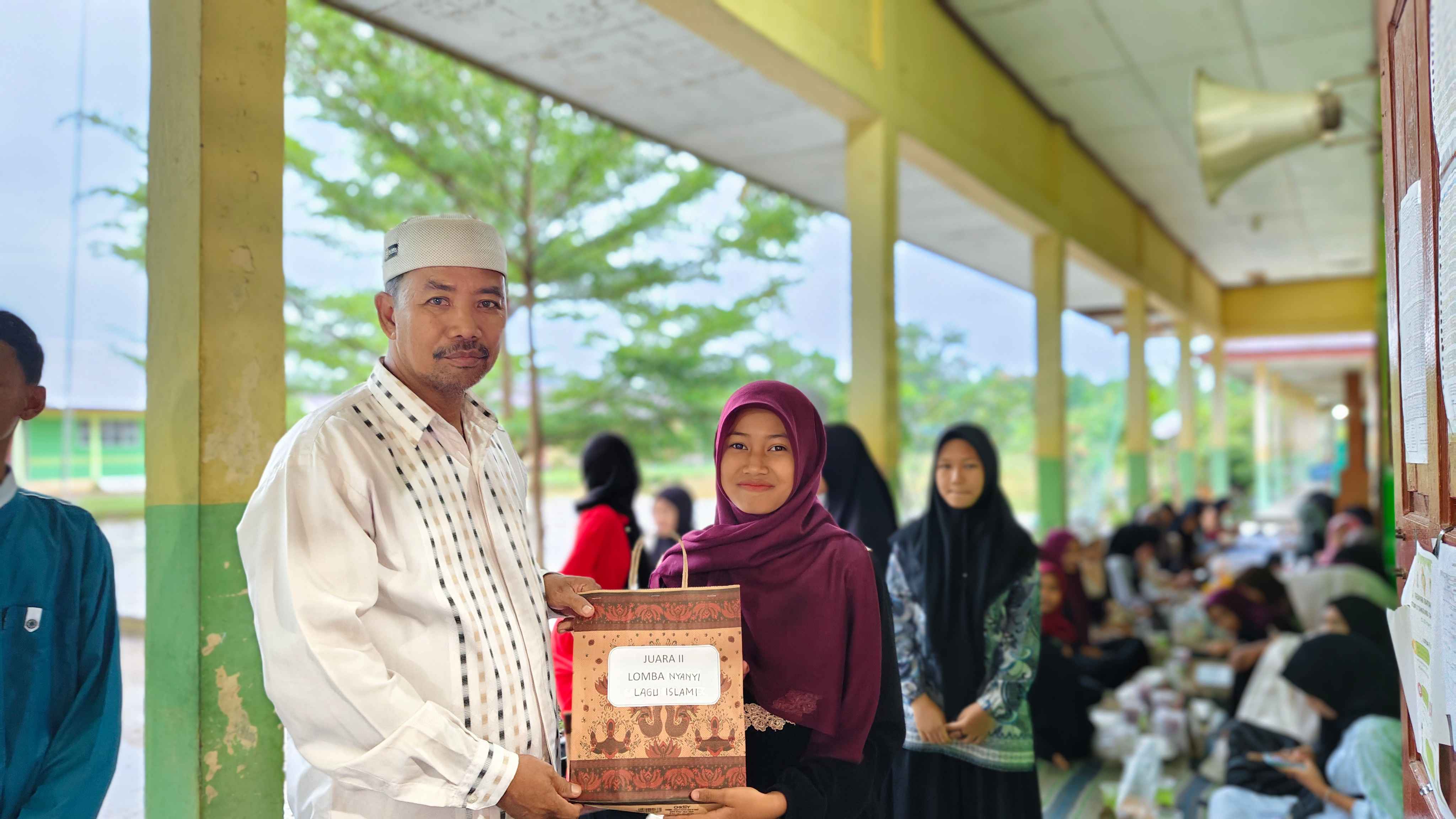 Pesantren kilat di Madrasah Tsanawiyah Negeri 2 Tanjung Jabung Barat Pesantren kilat di Madrasah Tsanawiyah Negeri 2 Tanjung Jabung Barat
