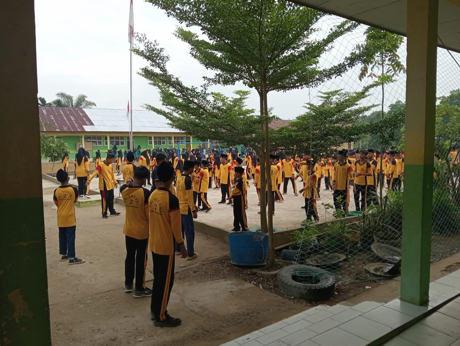 Senam Sehat Menyegarkan  dan Menyenangkan 