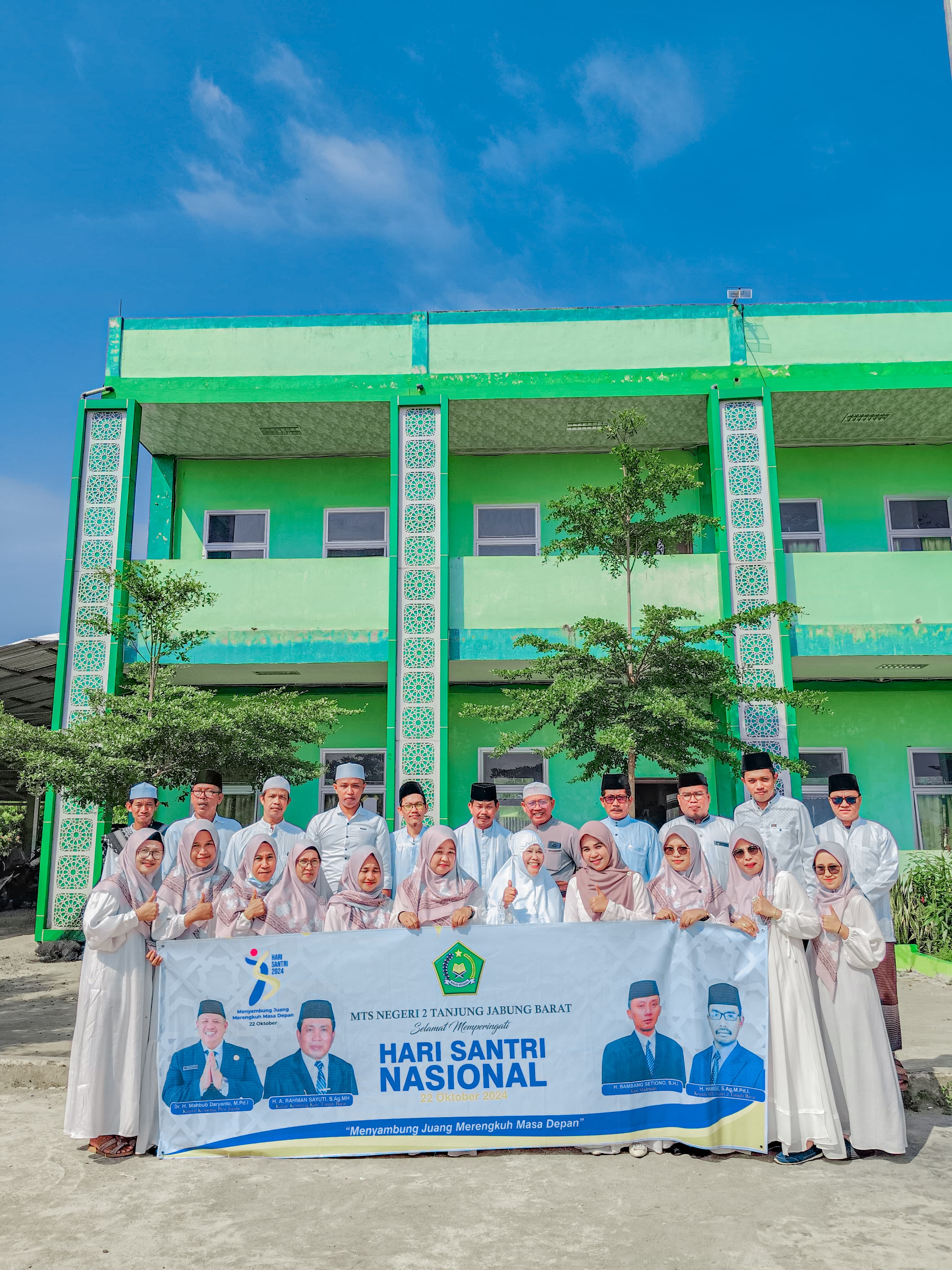 PERINGATAN HARI SANTRI NASIONAL DI MADRASAH TSANAWIYAH NEGERI 2 TANJUNG JABUNG BARAT PERINGATAN HARI SANTRI NASIONAL DI MADRASAH TSANAWIYAH NEGERI 2 TANJUNG JABUNG BARAT