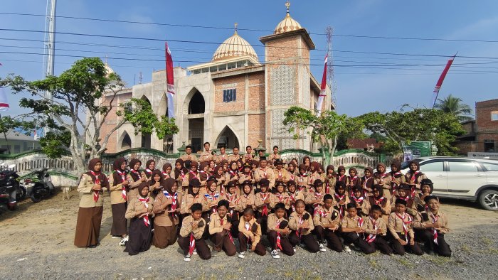 Pramuka Tanjung Jabung Barat Gelar Gotong Royong Serentak Pramuka Tanjung Jabung Barat Gelar Gotong Royong Serentak
